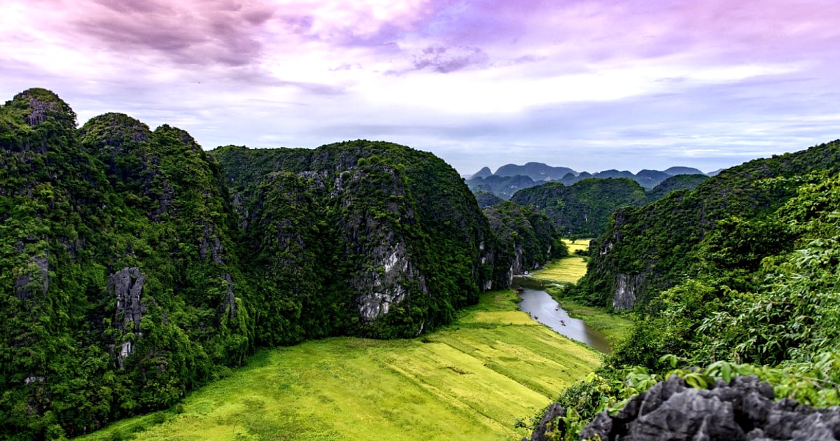 Kenh Ga Floating Village Hot Springs Boat Life in Ninh Binh