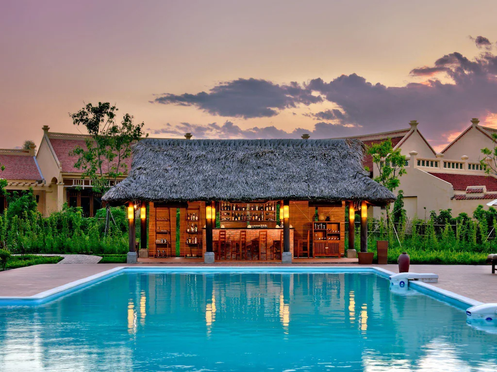 Emeralda Resort garden grounds Van Long area
