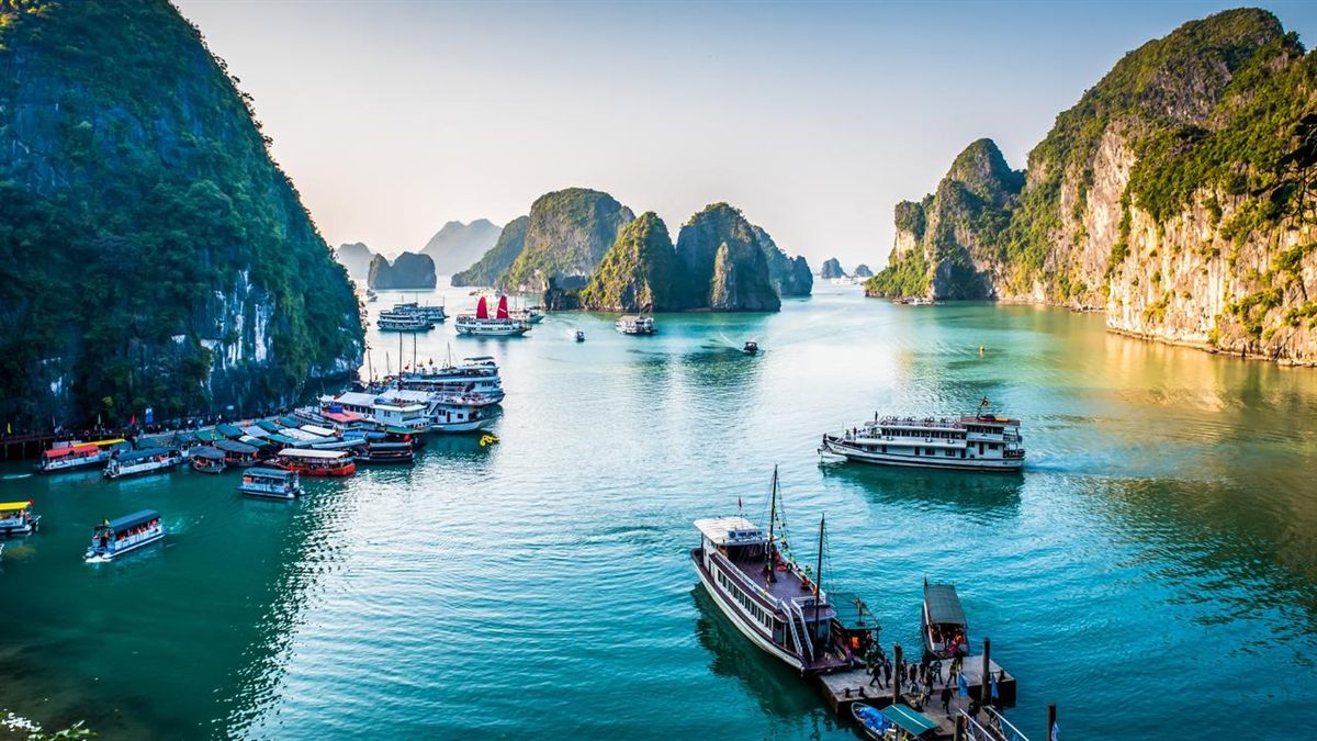Ninh Binh, Ha Long Bay and Cat Ba Island: 5-Day Itinerary 2026 Ha Long Bay limestone karsts and cruise scenery