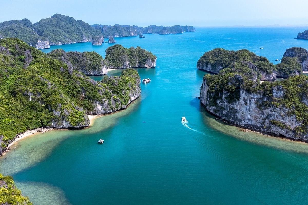 Ninh Binh, Ha Long Bay and Cat Ba Island: 5-Day Itinerary 2026