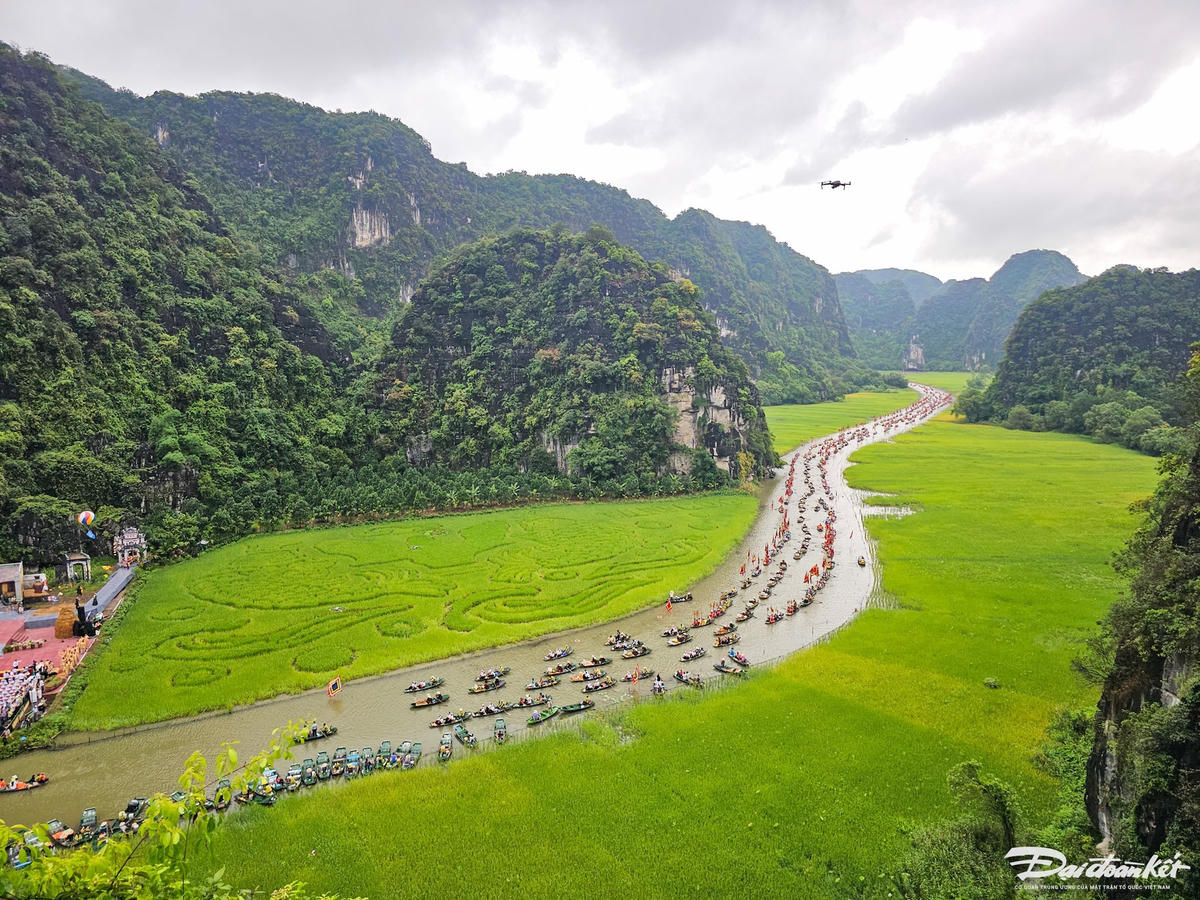 Best Time to Visit Ninh Binh 2026: Season Guide & Monthly Breakdown Best Time to Visit Ninh Binh 2026 Season Guide 038 Monthly Breakdown - bay scenery