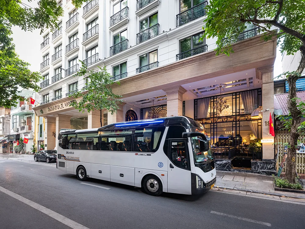 Limousine bus for Ha Long Bay to Ninh Binh transfer