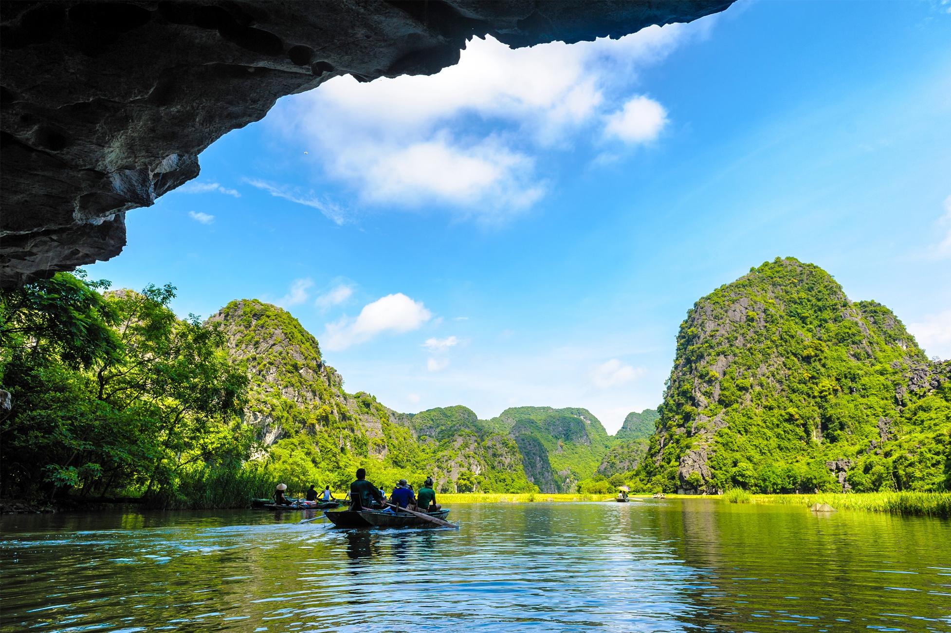 Mua Cave Sunrise 2026 Photography Guide Timing 038 What to Expect at Dawn - trekking landscape