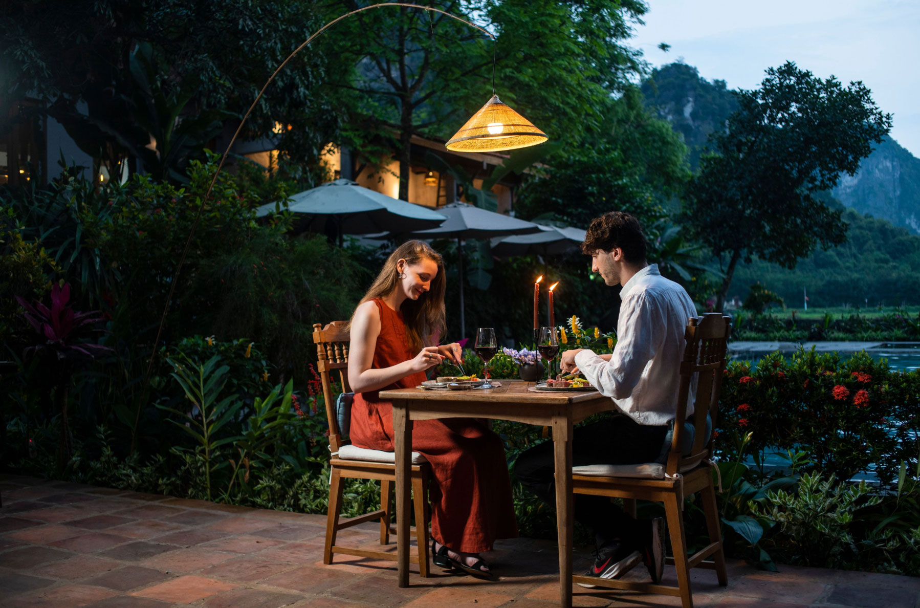 Muslim Friendly Vietnam Tour Is Ninh Binh Halal-Friendly An Honest Assessment - restaurant