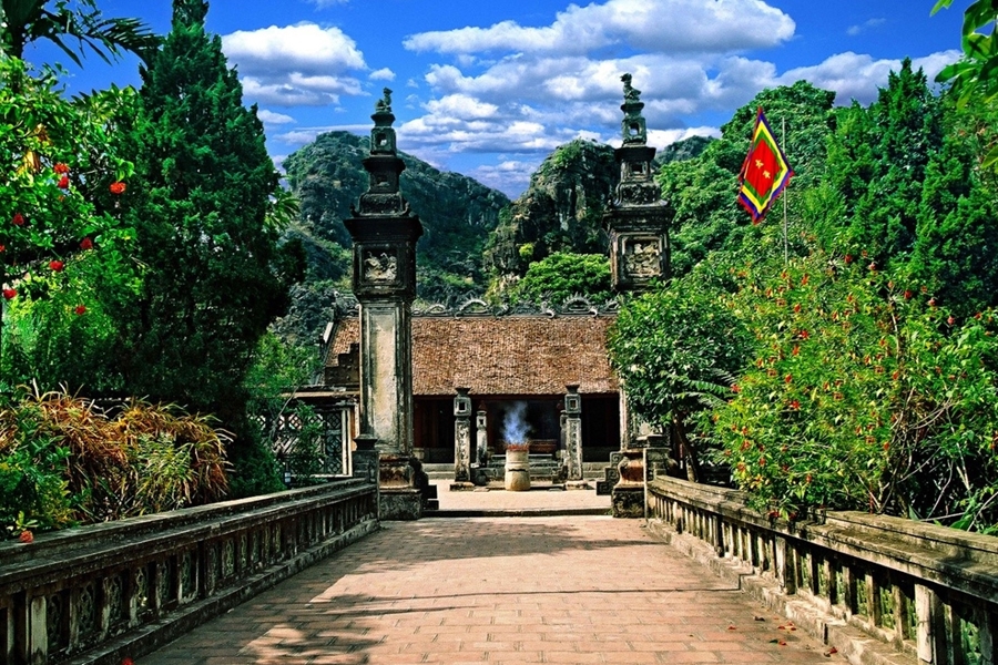 Ninh Binh Boat Tour Guide 2026 Types Prices 038 What to Expect - destination