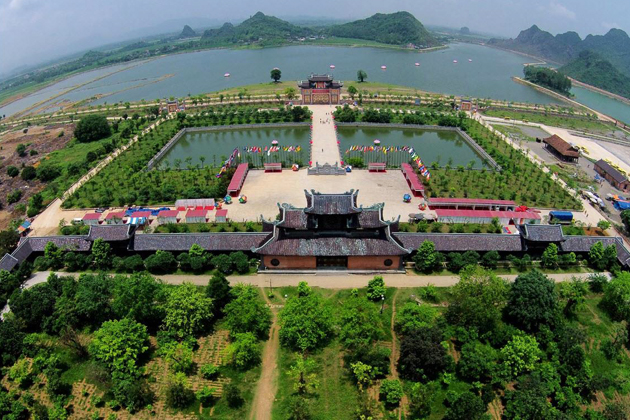 Ninh Binh Evening Guide 2026 What to Do After Dark in Tam Coc - balcony view