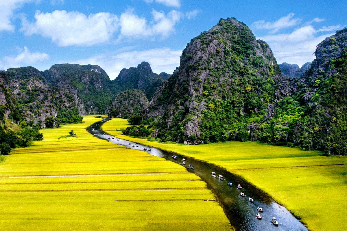 Thung Nham Bird Garden 2026 Thousands of Birds Caves 038 Boat Rides - bay scenery